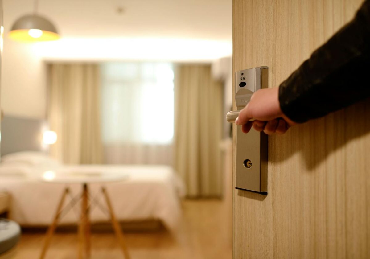Transforming Guest Experiences: Advanced Email Personalization Techniques in Hospitality